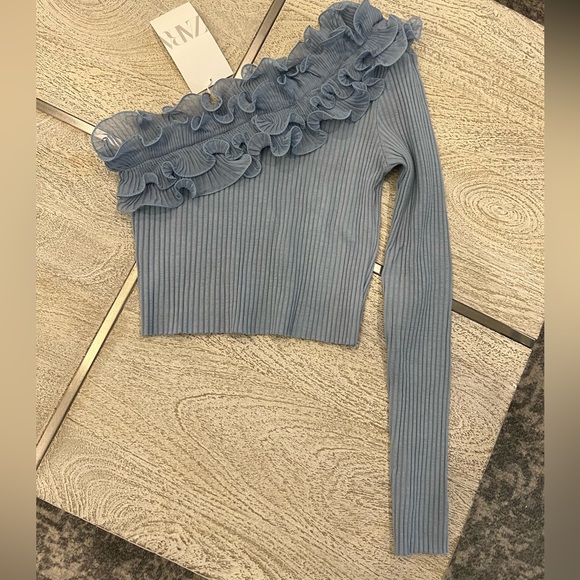 NWT ZARA Asymmetrical Blue Off Shoulder & Long Sleeve Top - Picture 9 of 12